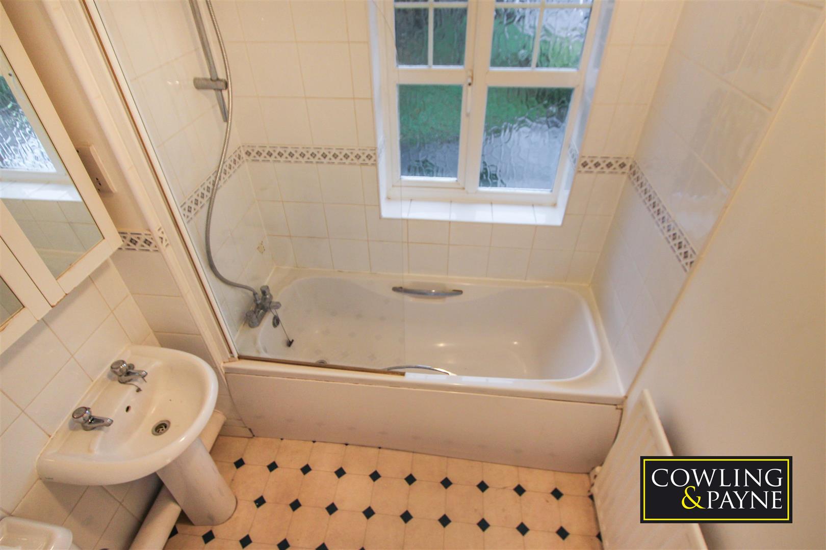 Grosvenor Road, Rayleigh